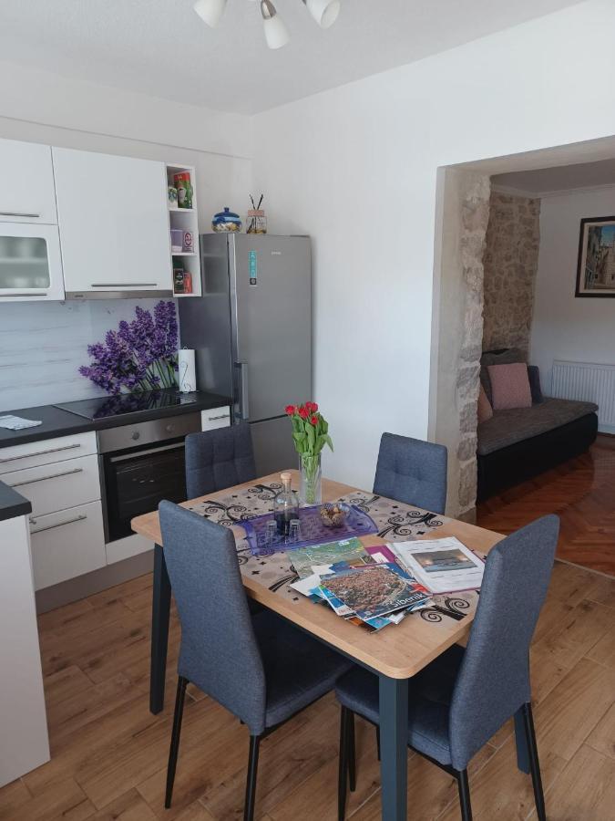 Apartment Karla SNB Lozovac Bagian luar foto