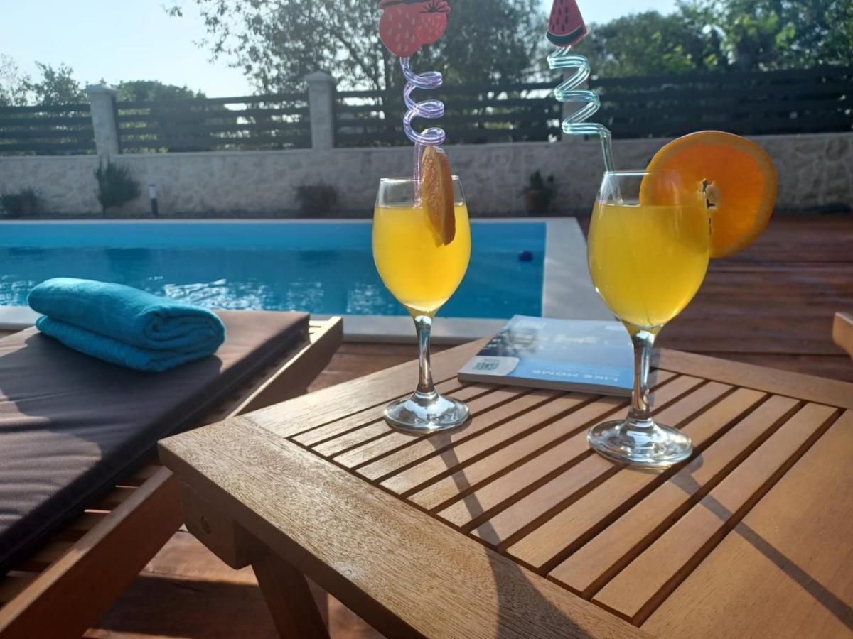 Apartment Karla SNB Lozovac Bagian luar foto