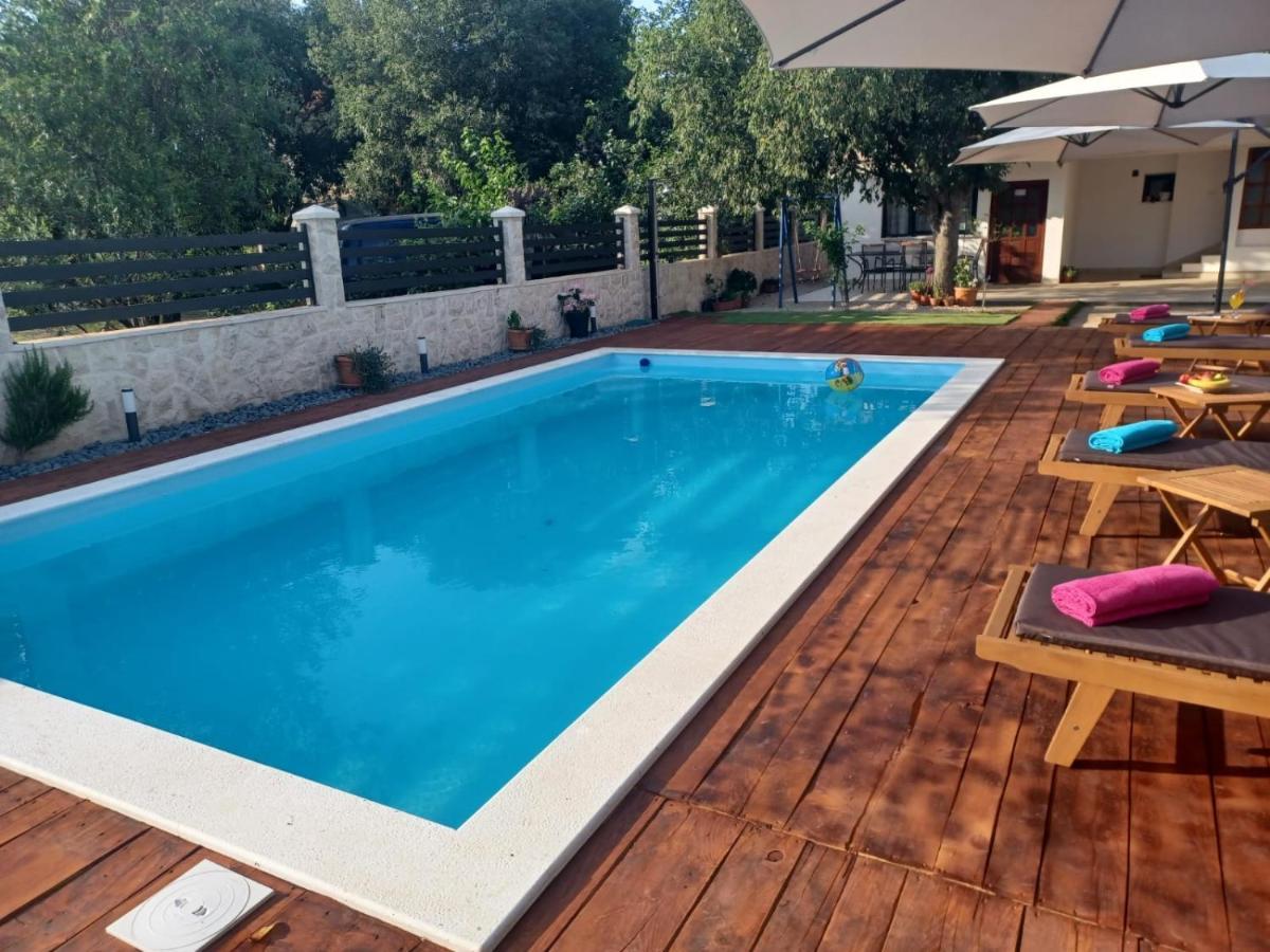 Apartment Karla SNB Lozovac Bagian luar foto