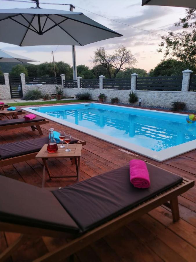 Apartment Karla SNB Lozovac Bagian luar foto