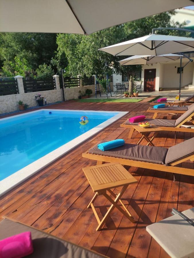 Apartment Karla SNB Lozovac Bagian luar foto