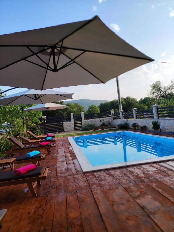 Apartment Karla SNB Lozovac Bagian luar foto