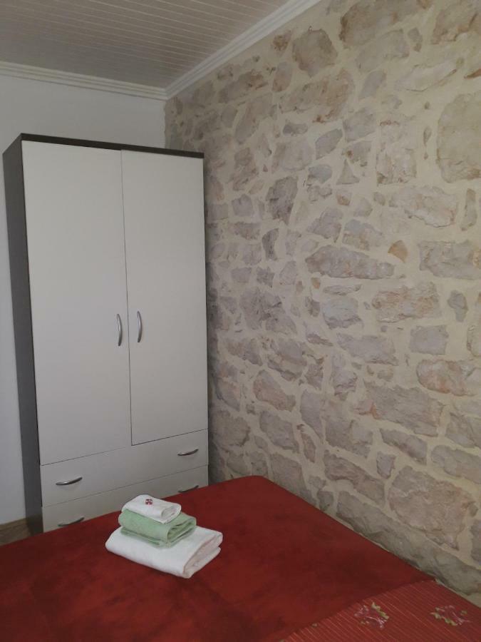 Apartment Karla SNB Lozovac Bagian luar foto