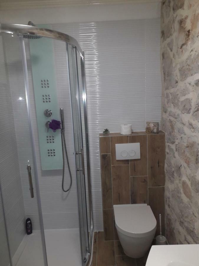 Apartment Karla SNB Lozovac Bagian luar foto