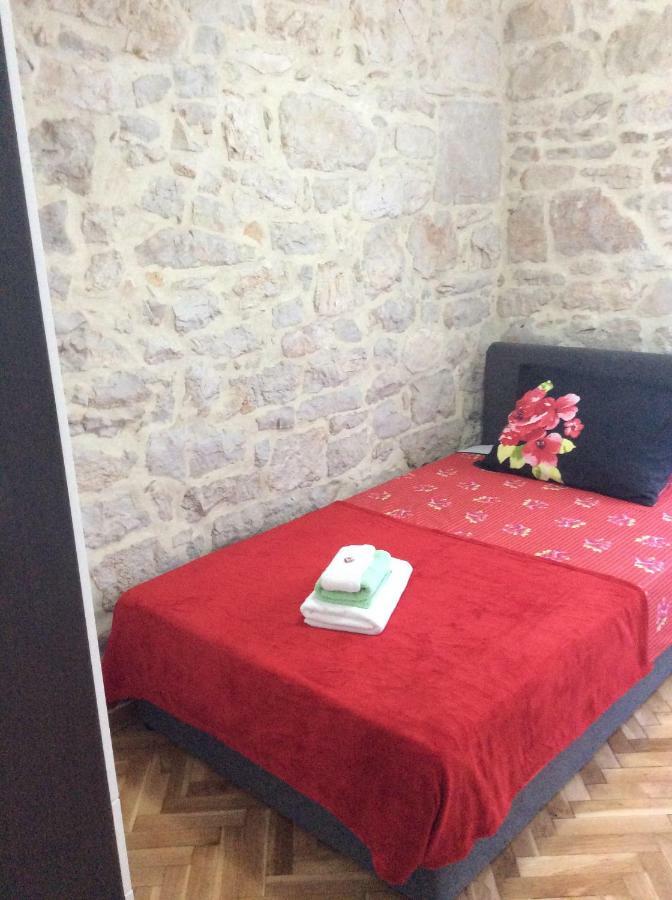 Apartment Karla SNB Lozovac Bagian luar foto