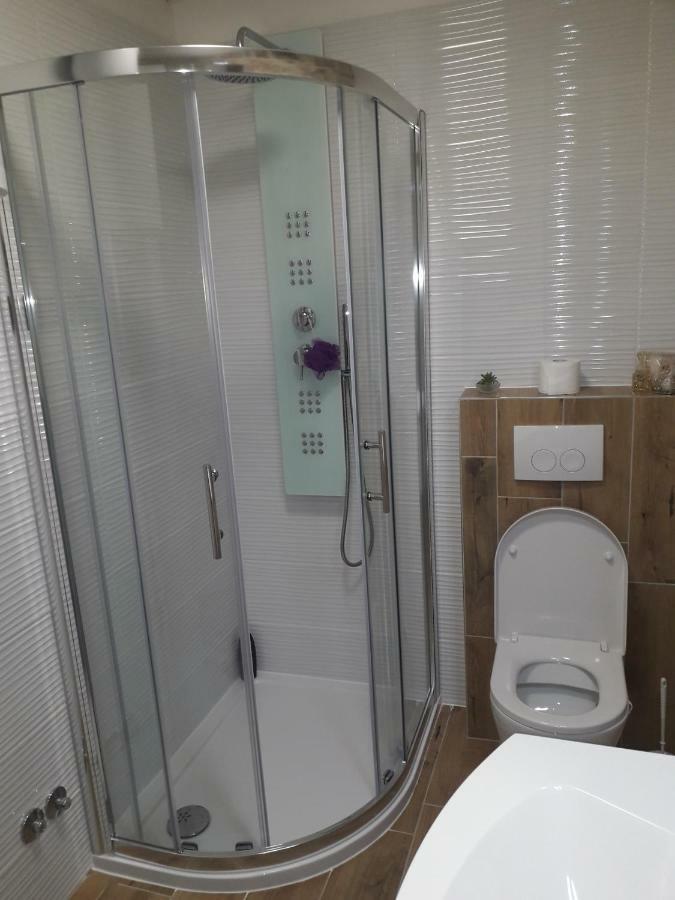 Apartment Karla SNB Lozovac Bagian luar foto