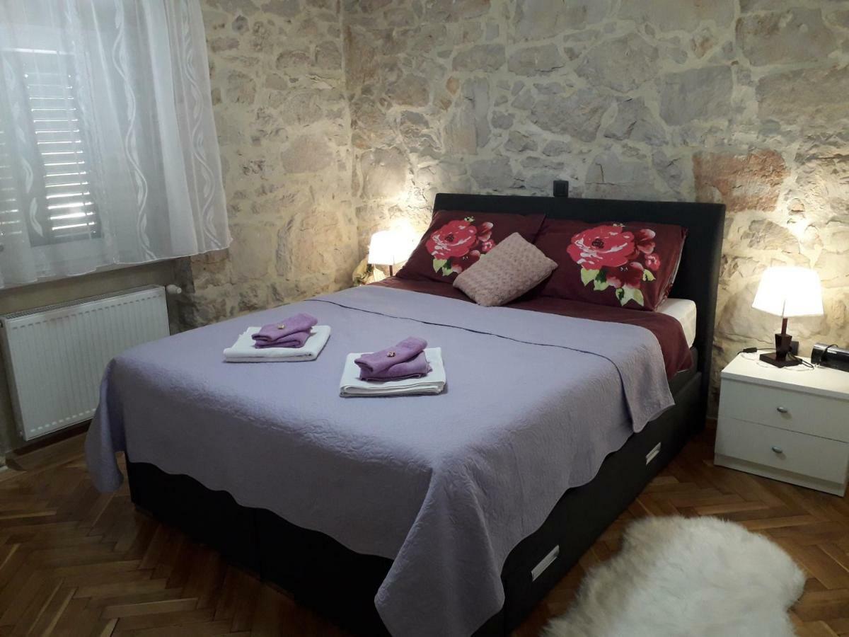 Apartment Karla SNB Lozovac Bagian luar foto
