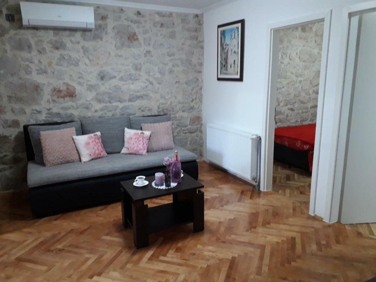 Apartment Karla SNB Lozovac Bagian luar foto